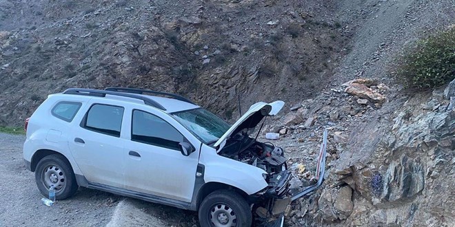 Artvin'de gazeteciler kaza yaptı: 1 ölü, 1 yaralı