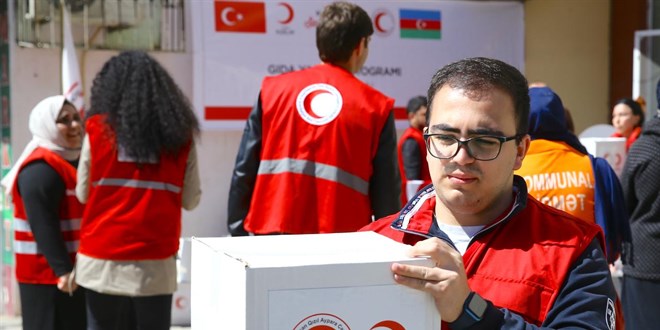 Türk Kızılay, Azerbaycan'da ihtiyaç sahibi ailelere ramazan yardımı dağıttı