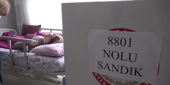 Okulda kalp krizi geçiren ilçe meclis üyesi adayı öldü