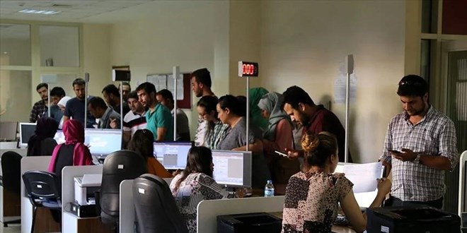 Kimliğini kaybeden seçmenler soluğu nüfus müdürlüklerinde aldı