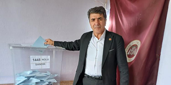 173 seçmenli köy muhtarı seçim bitmeden kazandığını ilan etti