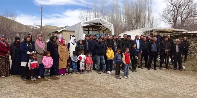 Hakkari'de sandığı boykot ettiler