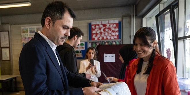 İBB Başkan adayı Kurum oy kullandığı sandıktan birinci çıktı