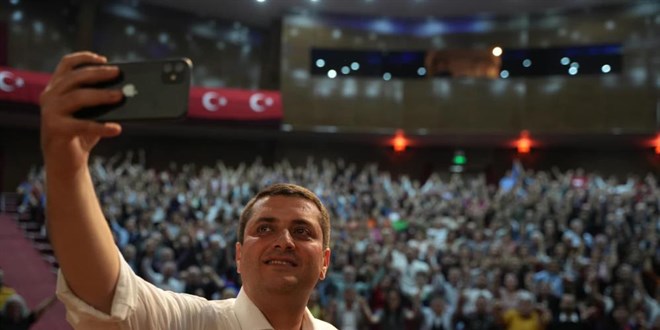 İzmir'de ilginç seçim: Kayınbirader enişteye fark attı
