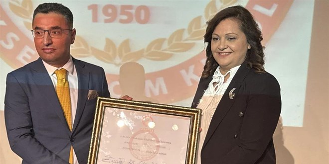 Mazbatayı alan Burcu Köksal geri adım attı