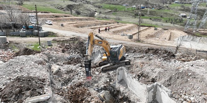 Tunceli'de 3 bin 406 yapı yıkılıyor