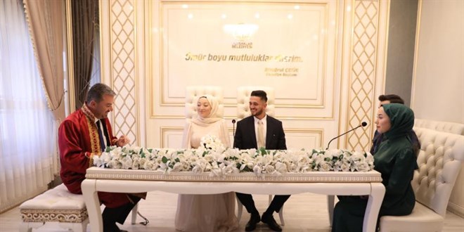 Pursaklar Belediyesinde '04.04.2024' nikah yoğunluğu