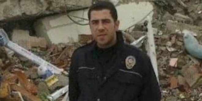 Depremde ölen polisin cesedi çocuk sanılarak toprağa verilmiş