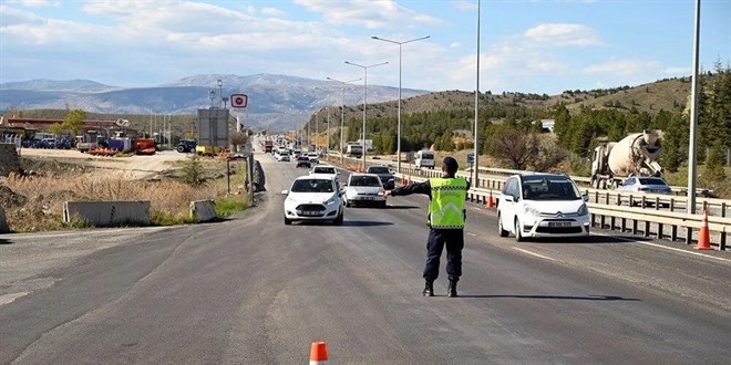 Yollarda bayram yoğunluğu başladı
