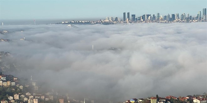 İstanbul'da sis etkili oluyor