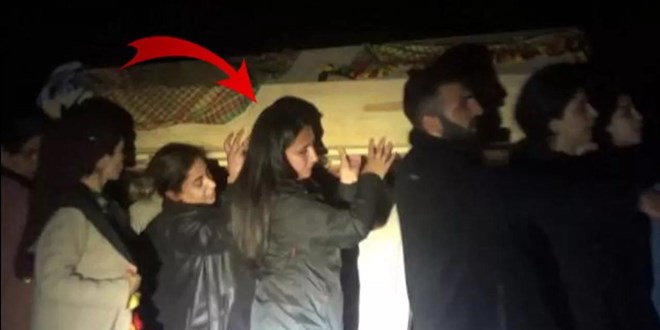 DEM Parti milletvekili PKK'lı teröristin tabutunu taşıdı