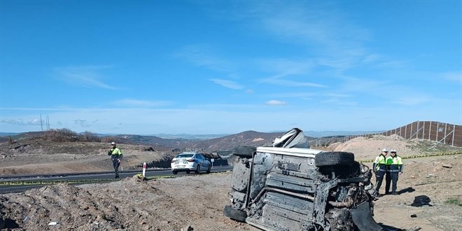 Yozgat'ta şarampole devrilen otomobildeki 1 kişi öldü, 2 kişi yaralandı