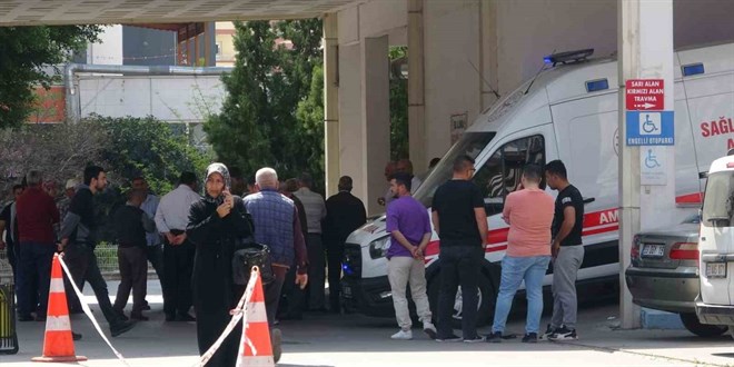 Mersin'de kepçenin altında kalan işçi öldü