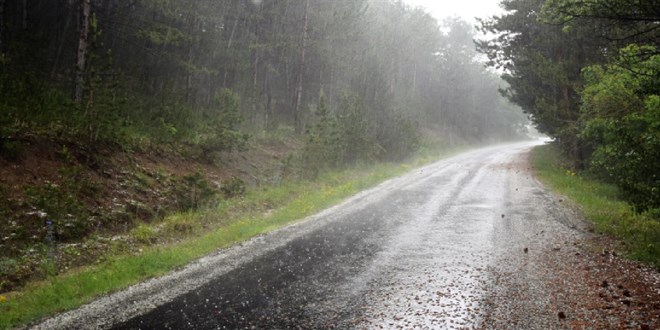Meteoroloji'den 2 kente 'gök gürültülü sağanak' uyarısı