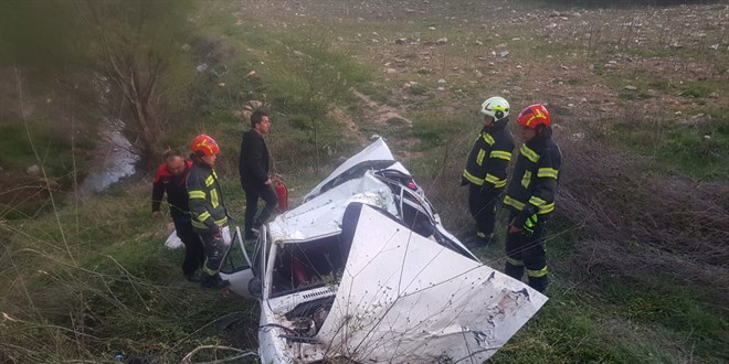 Denizli'de otomobil ile motosikletin çarpıştığı kazada 3 kişi öldü