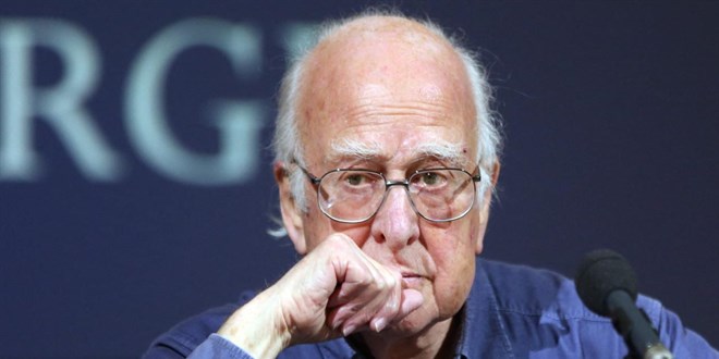 Nobel ödüllü fizikçi Peter Higgs hayatını kaybetti