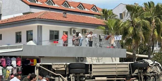 Antalya'da korkunç kaza: 29 yaralı