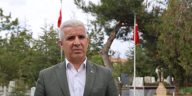 Şehit mezarlarında 'Türk bayrağı yok' iddiası yalan çıktı