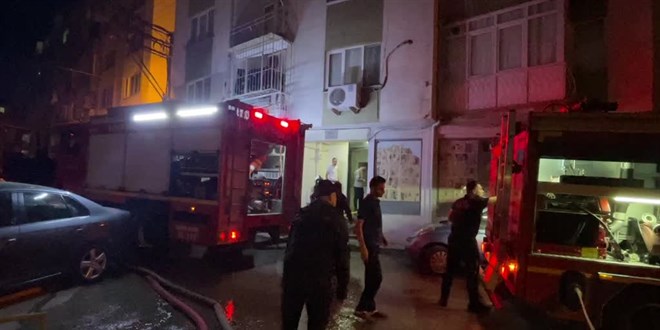Bursa'da apartmanda çıkan yangın söndürüldü