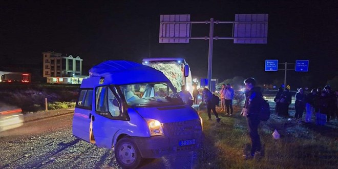 Samsun'da yolcu otobüsü minibüsle çarpıştı: 1 ölü