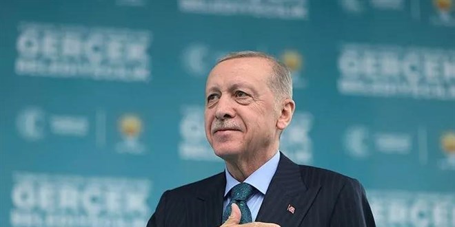 AK Parti'den 'Trkiye'yi dinliyoruz' projesi: Oy d olan kentler mercek altnda
