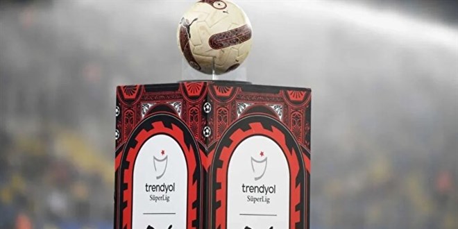 Profesyonel liglerde 'yaprak dökümü' devam ediyor