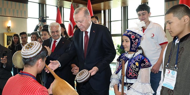 Cumhurbakan Erdoan, Betepe'de ocuklar kabul etti