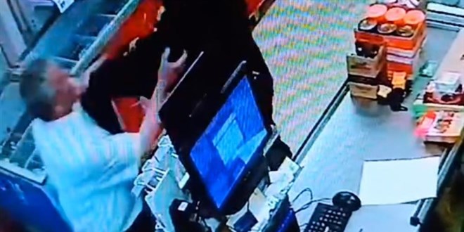 Market alışverişine geldi, tartışmayı ayırırken hayatını kaybetti