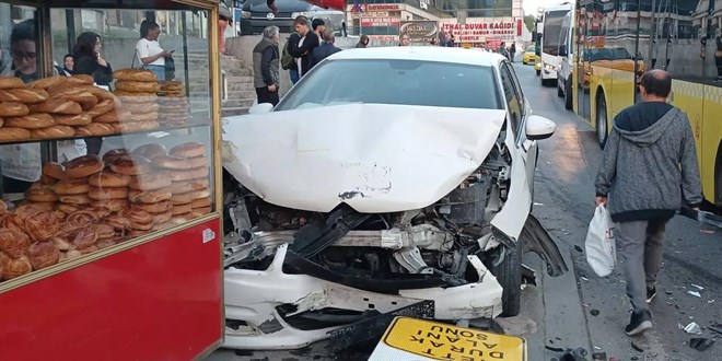 E-5'te faciaya ramak kala... Önüne geleni biçti, ortalık savaş alanına döndü