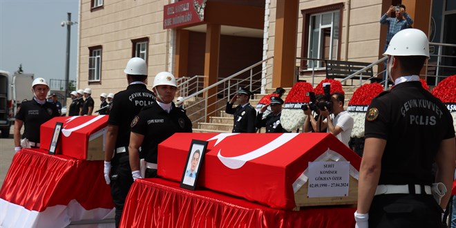Polisin şehit ettiği 2 komiser için Adıyaman'da tören
