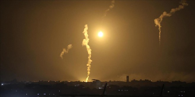 srail'in Gazze'de sivilleri hedef ald saldrlarda ok sayda Filistinli ld