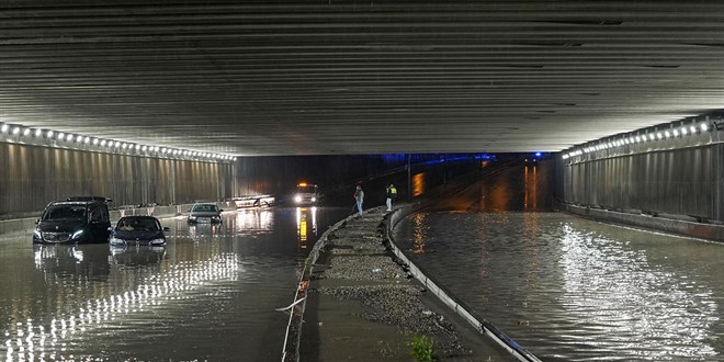 Çalışmaların sürdüğü Ankara'da yağış yeniden başladı