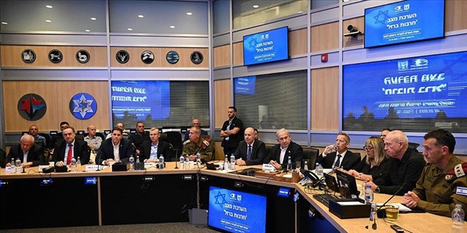 İsrail Savaş Kabinesi, Refah'ta saldırılara devam kararı aldı