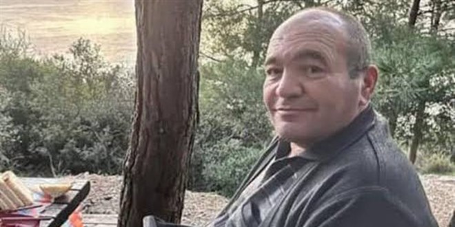Yanında çalıştığı patronunu boğazından bıçaklayarak öldürdü