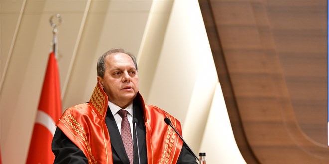 Yargıtay Başkanlığına seçilen Kerkez, başkanlık cübbesini giydi