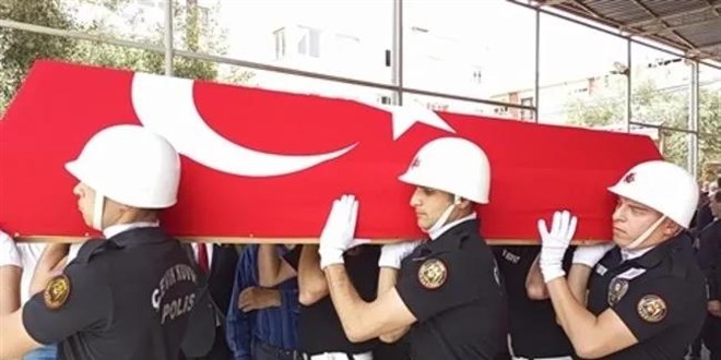 Görev başında kalp krizinden şehit olan polis, toprağa verildi