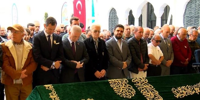 Sunucu Erkan Yolaç son yolculuğuna uğurlandı