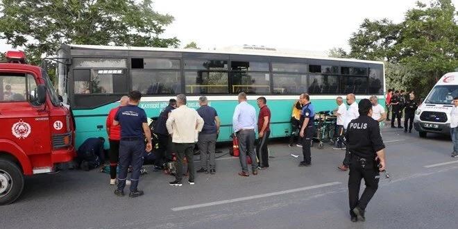 Halk otobüsünün altında kalan anne ve oğlu yaralandı