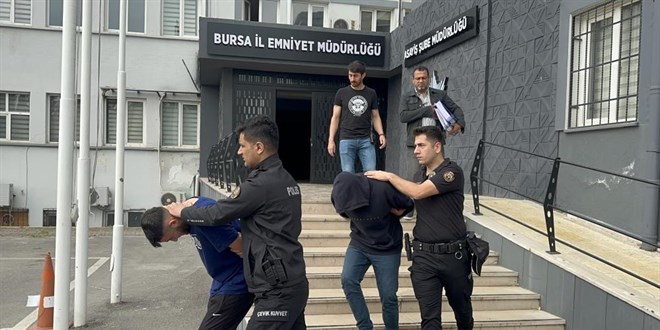 Sahte genç kız profili açarak vatandaşları dolandıran çete çökertildi