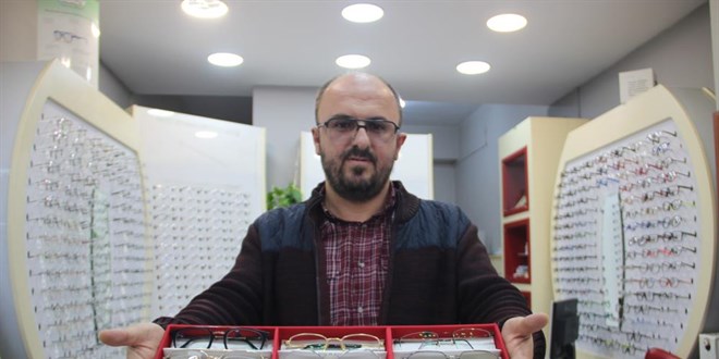 Erzurum'da örnek paylaşım kültürü: Askıda gözlük