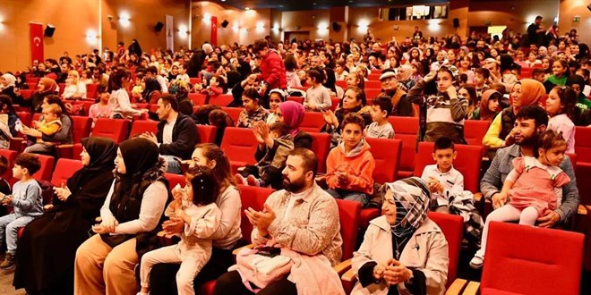 Konya'daki uluslararası tiyatro festivalinde