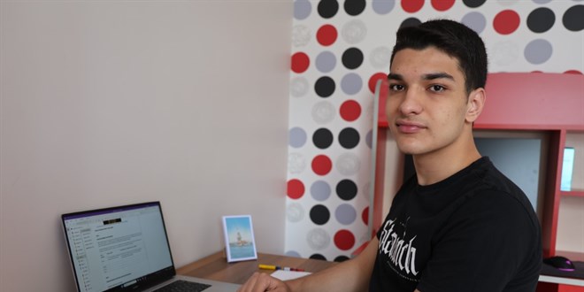 Elazığ'dan Amerika'ya uzanan başarı öyküsü: 55 bin dolarlık tam burs kazandı