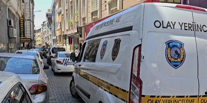 Çevik kuvvet polisi evinde ölü bulundu