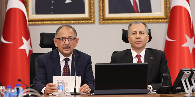 'Vatandaşlarımızın denize erişimini engelleyen unsurları kaldıracağız'