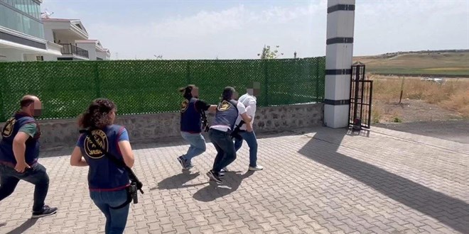 4'ü cinayet, 45 suçtan aranıyordu! 11 yıl sonra yakalandı