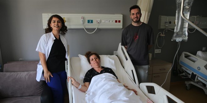 Defne Devlet Hastanesi'nde ilk beyin tümörü ameliyatı yapıldı