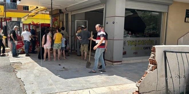 16 yaşındaki ehliyetsiz sürücü kaza yaptı: 1'i ağır 3 kişi yaralı