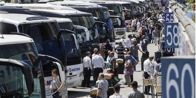 Bayramda yollar ateş pahası!