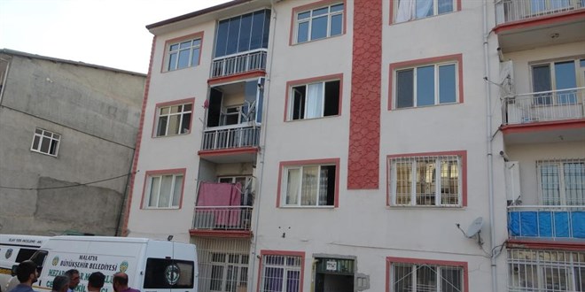 İnfaz koruma memuru evinde ölü bulundu