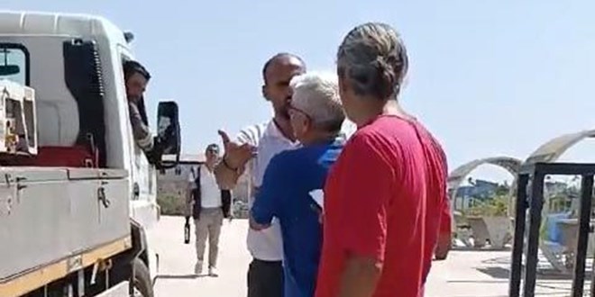 Sınav saatinde elektrik kesildi! Okul önünde tartışma çıkı